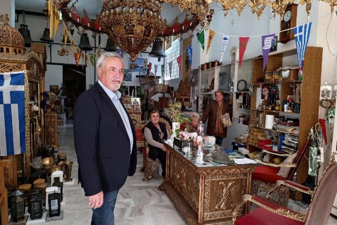 Περιοδεία υποψήφιου πρόεδρου για το επιμελητήριο Θεσπρωτίας Αλκιβιάδη Λάμπρου στην Παραμυθιά